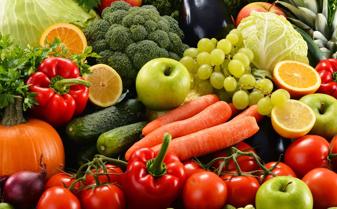 Im Falle einer Verschlimmerung der Blasenentzündung muss der Speiseplan frisches Obst und Gemüse enthalten